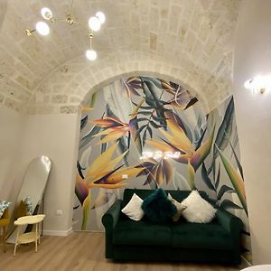 Quiet And Stylish - Bari City Center, Minutes To Station